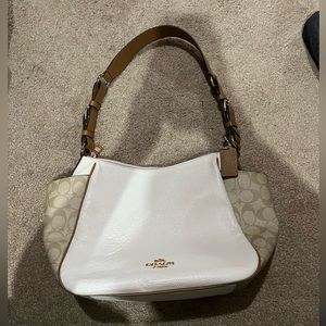 Coach Shoulder Bag!